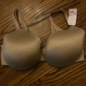 Woman’s NWT 38DDD tan bra